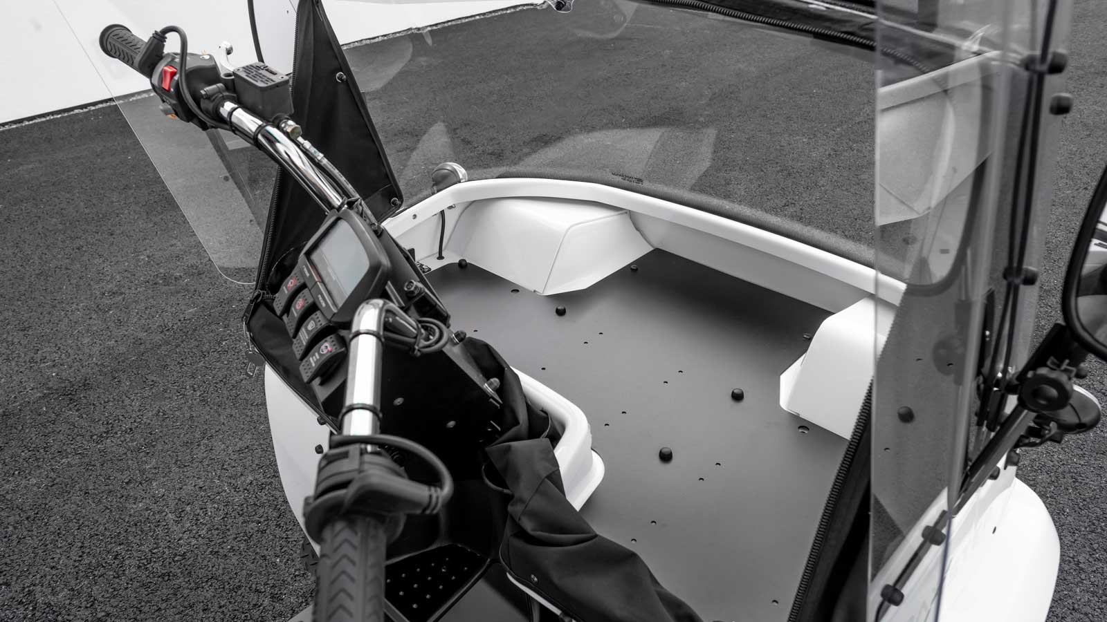 paxster cargo front loader