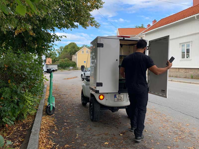 bolt using paxsters for battery swaps