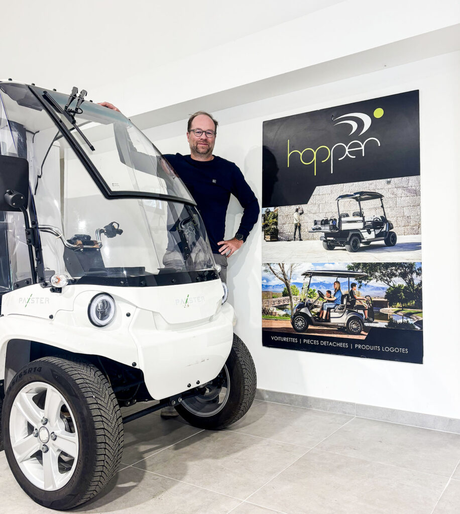 showing a Paxster inside Hopper