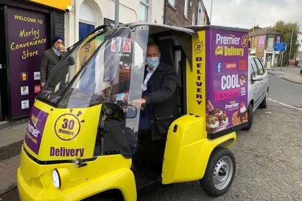 premier moorley delivers groceries with paxster