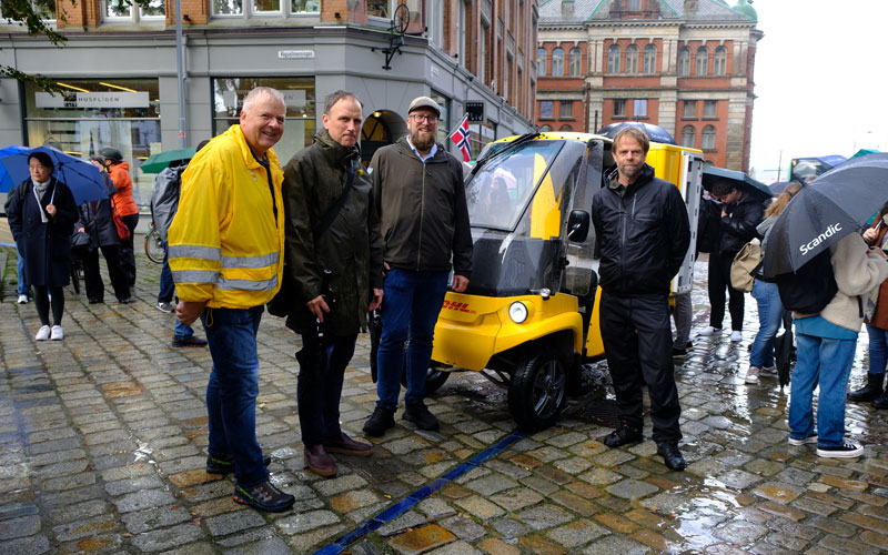representanter fra dhl, bergen kommune, Nivel og Paxster på demo i Bergen
